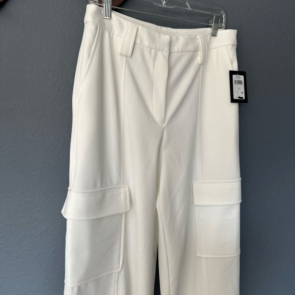 Y2K Inspired DKNY women's solid wide-leg crepe cargo-pocket pants ivory Size 10 - Picture 4 of 9